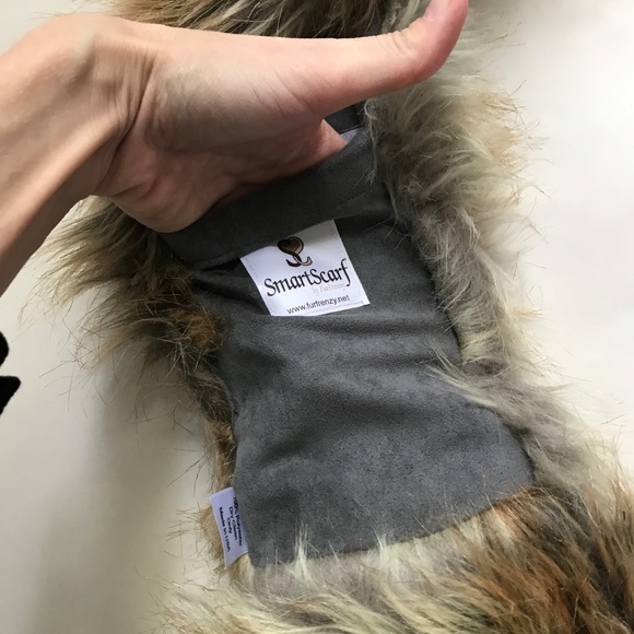 Smart Scarf Brown Fur Hat with Pockets - Picture 8 of 8